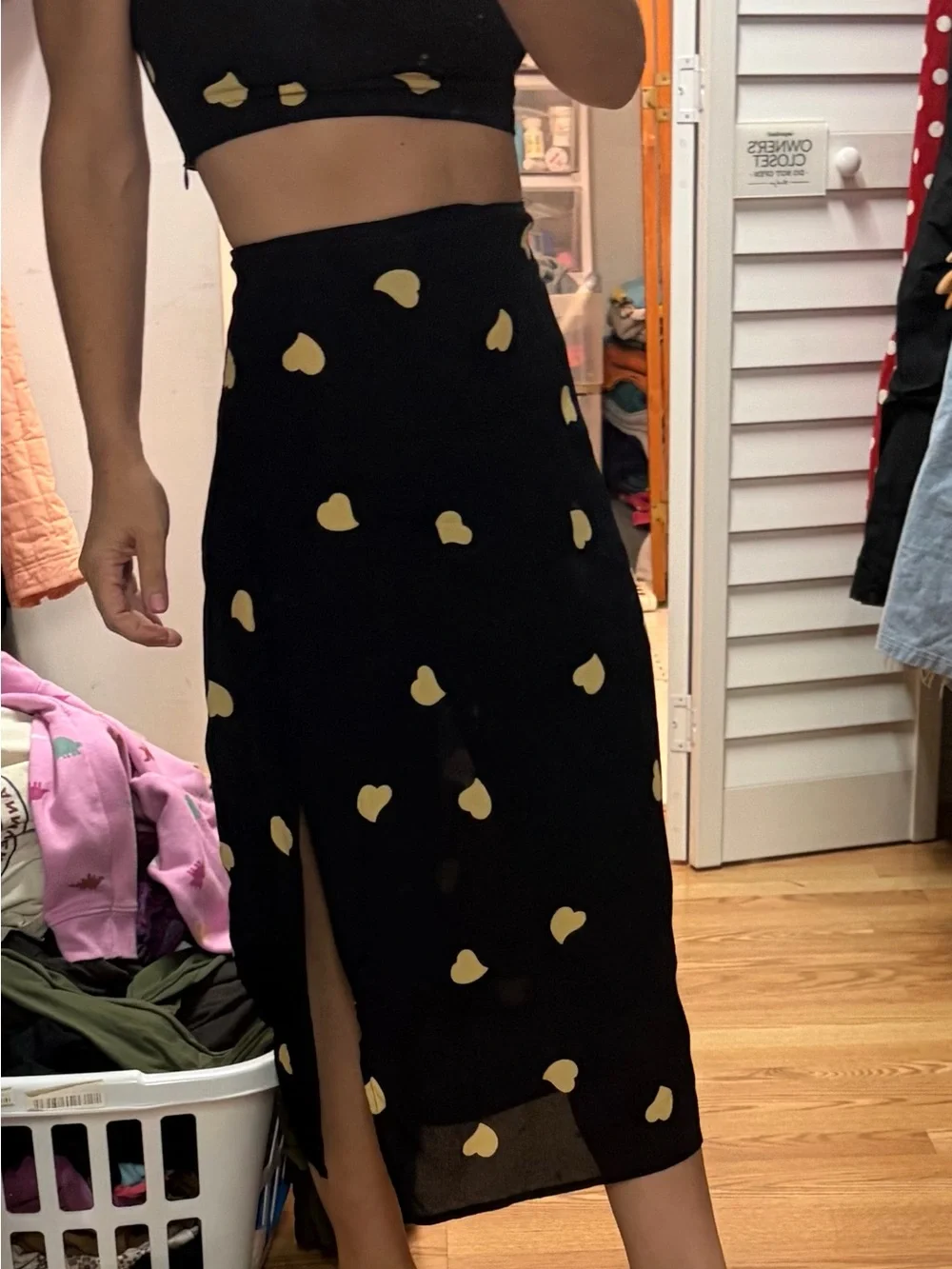 Reformation navy Midi Skirt with yellowy cream Heart Motif